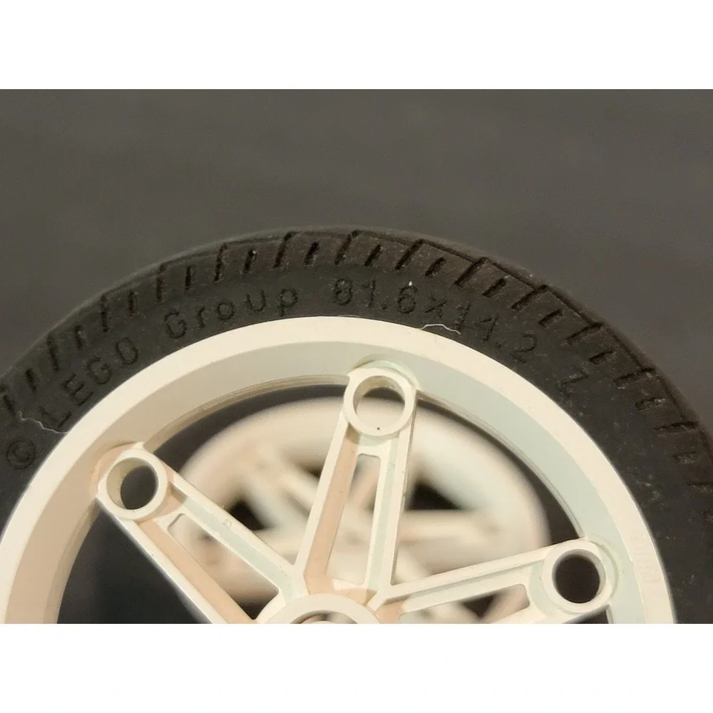 Vintage 1995 Lego Technic #8422 Circuit Shock Racer Rims And Tires #2903 & #6596